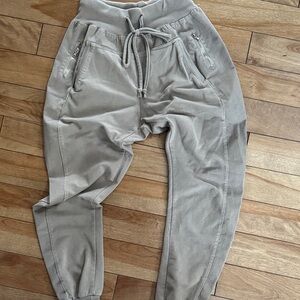 Suzy D London tan/camel toned Jogger Barrel Pants with Drawstring size Small